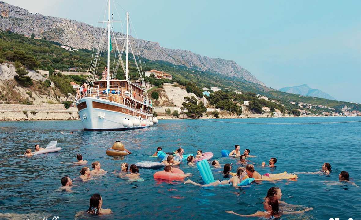 contiki-croatia-sailing
