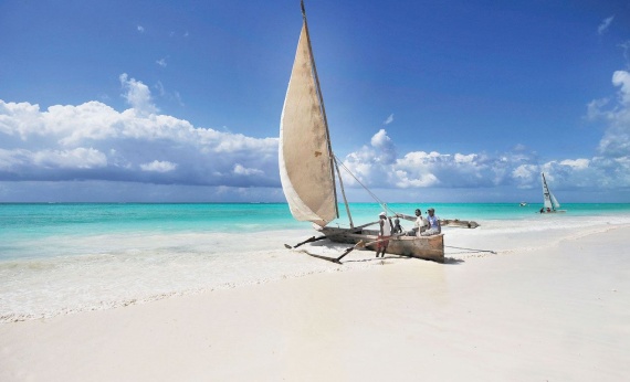 Zanzibar-Tanzania-Africa-yacht-beach-ocean-clear-view-relax-getaway