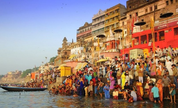 Varanasi-Ganges-River-landscape-scenery-traditional