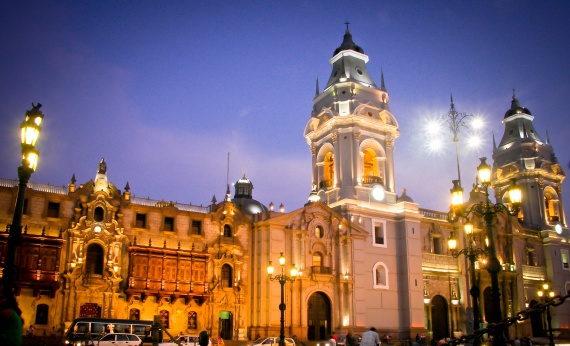Plaza-de-armas-Lima-Peru